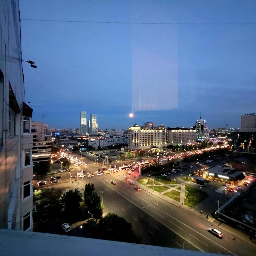 Прекрасная Квартира В Центре Столицы! Astaná Exterior foto